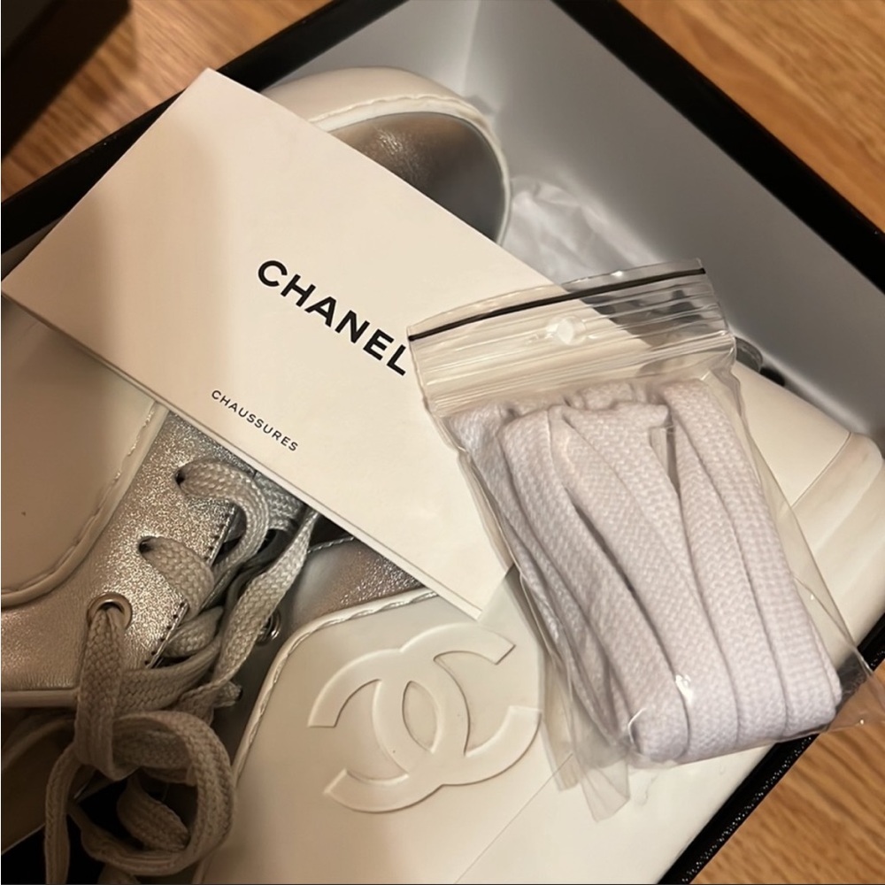 Beautiful Chanel CC  Tennis shoes size 8.5 - Picture 7 of 8